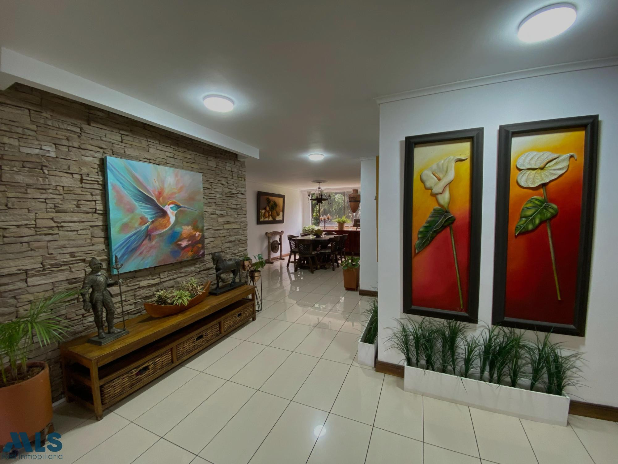 APARTAMENTO PARA VENTA CON GRANDES ESPACIOS EN EL POBLADO medellin - la concha