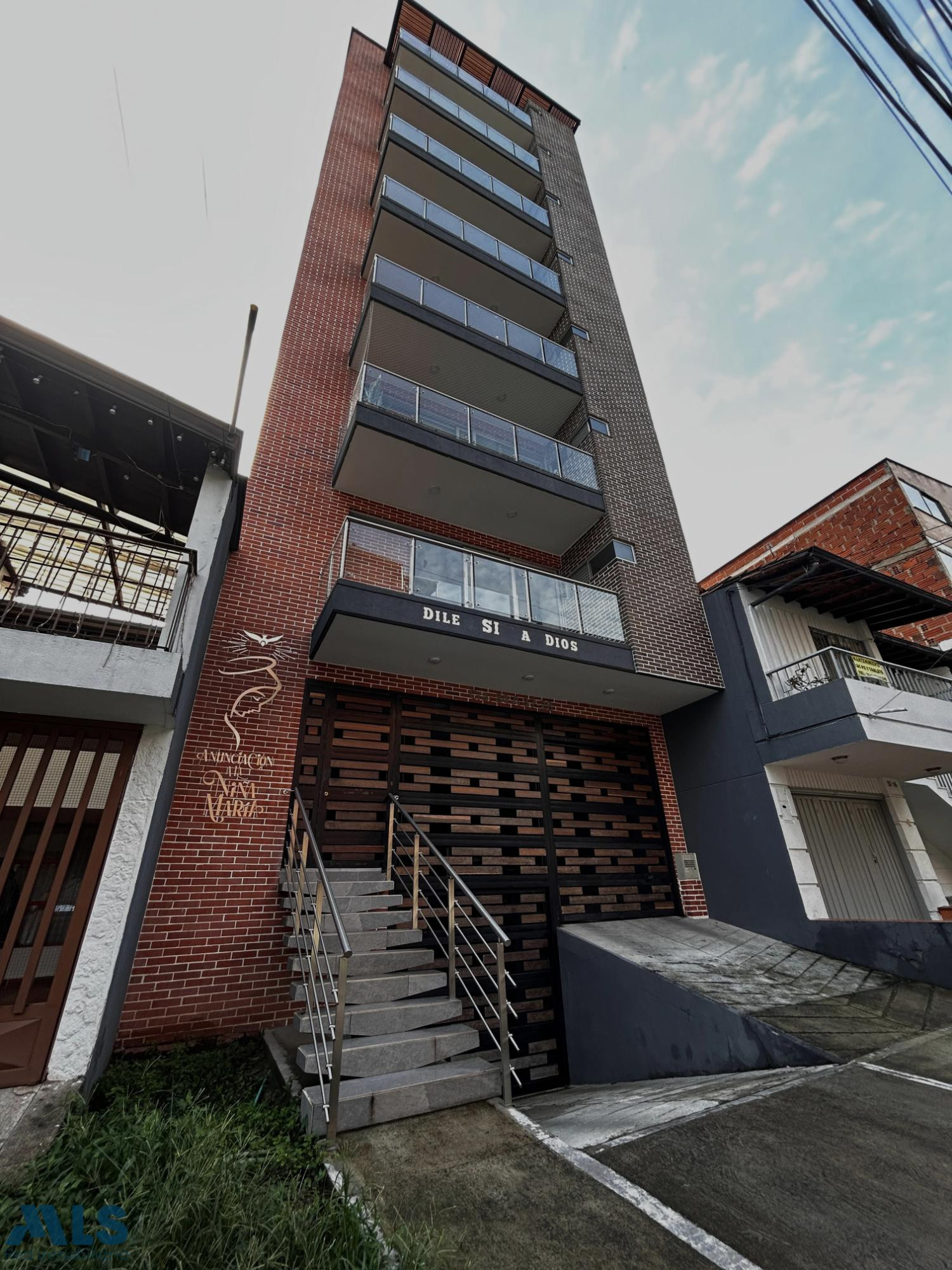 Apartamento con excelentes espacios medellin - simon bolivar