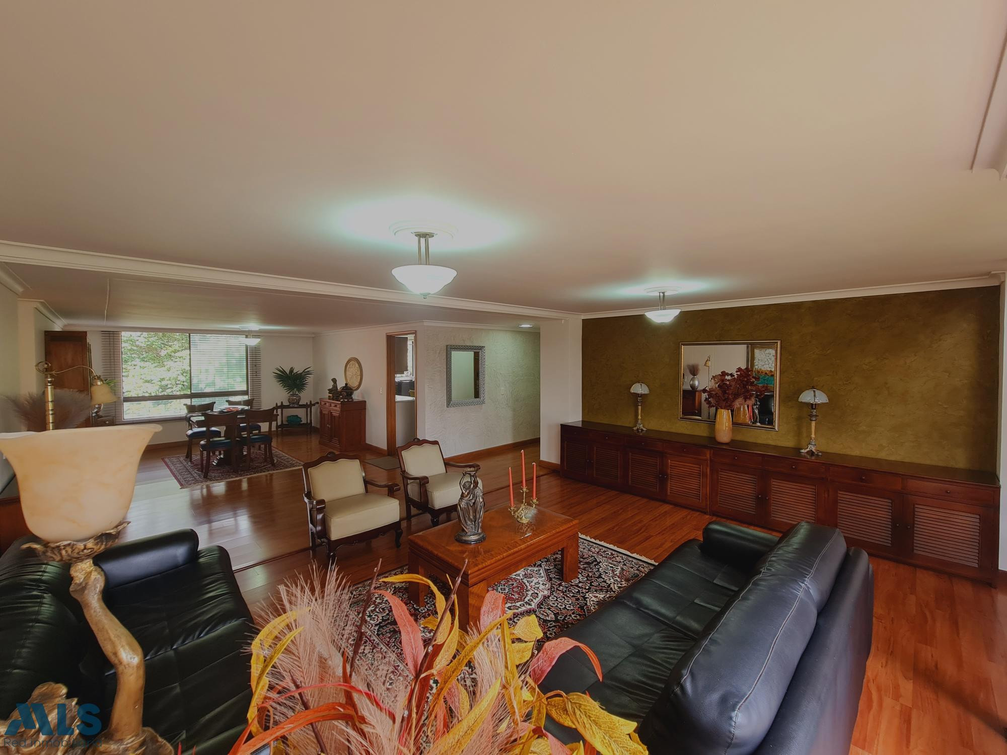 VENTA DE APARTAMENTO CON POTENCIAL PARA REMODELAR SECTOR DRIVE IN medellin - el campestre
