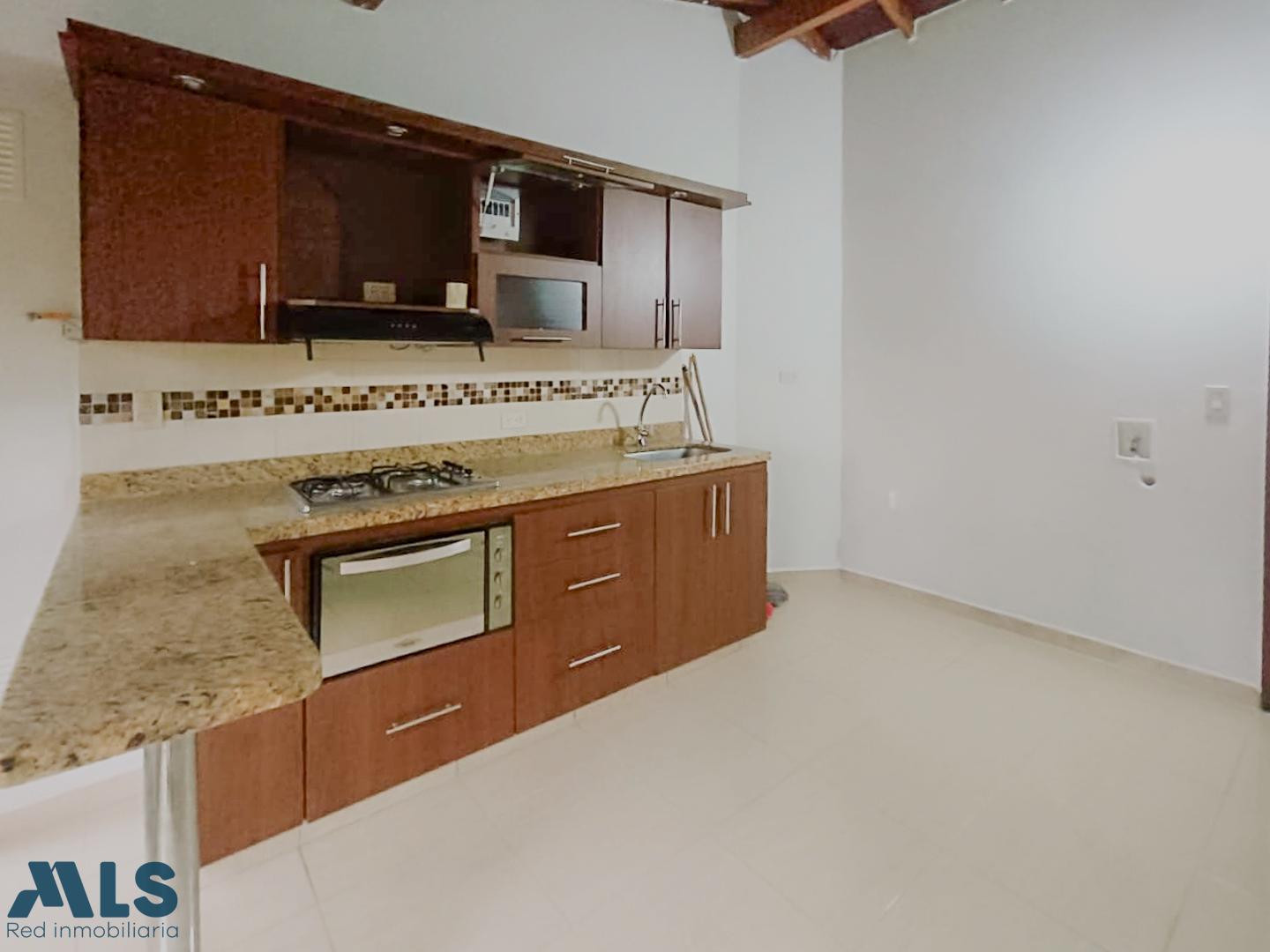 Apartaestudio tercer piso medellin - simon bolivar