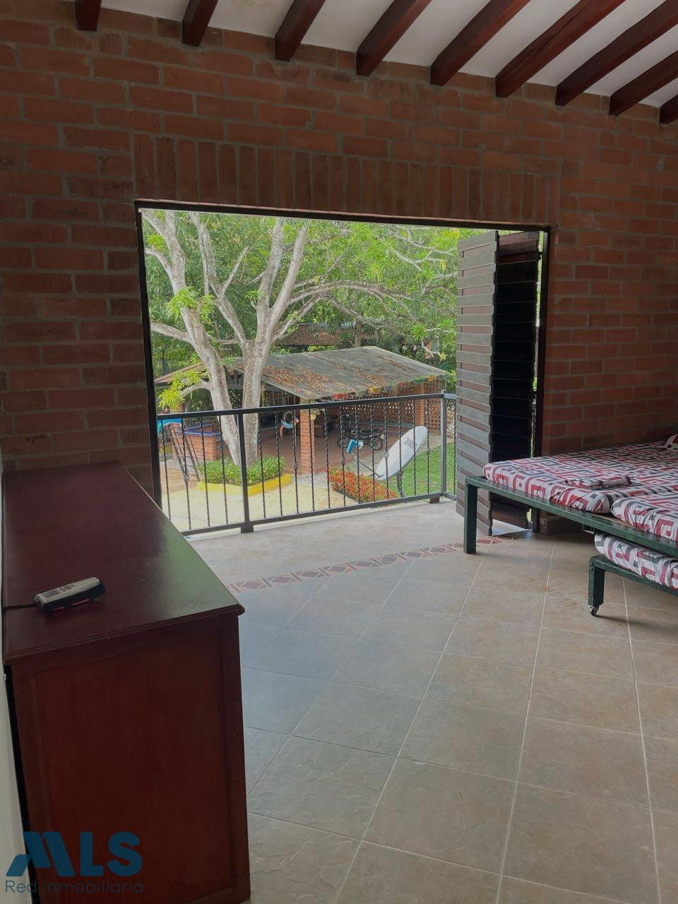 Finca en Santa Fe: espacio, confort y clima cálido todo el año santa-fe-de-antioquia - rural