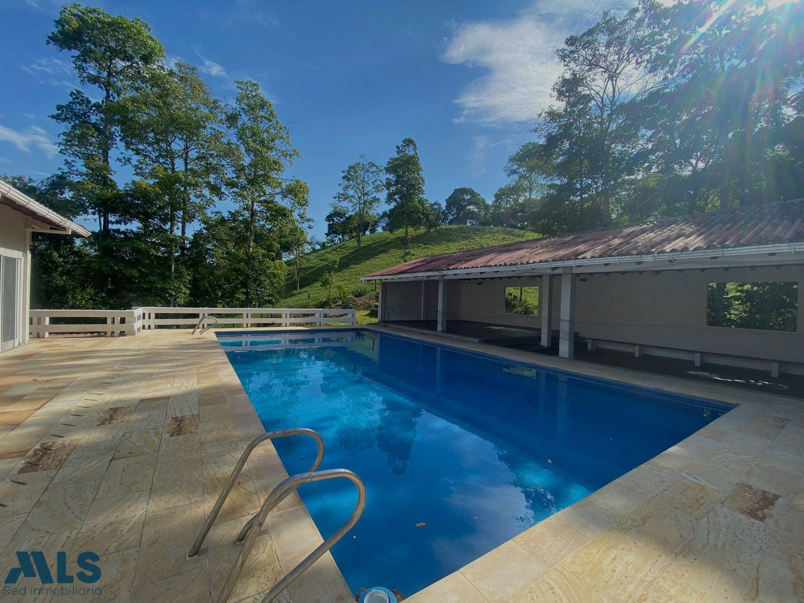 Oferta casa finca, 125.000 COP/m2 doradal - no aplica