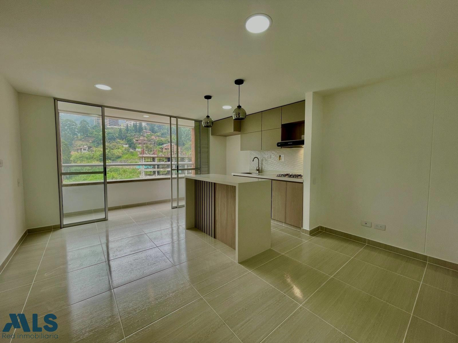Excelente opcion por precio y ubicación. sabaneta - loma de san jose