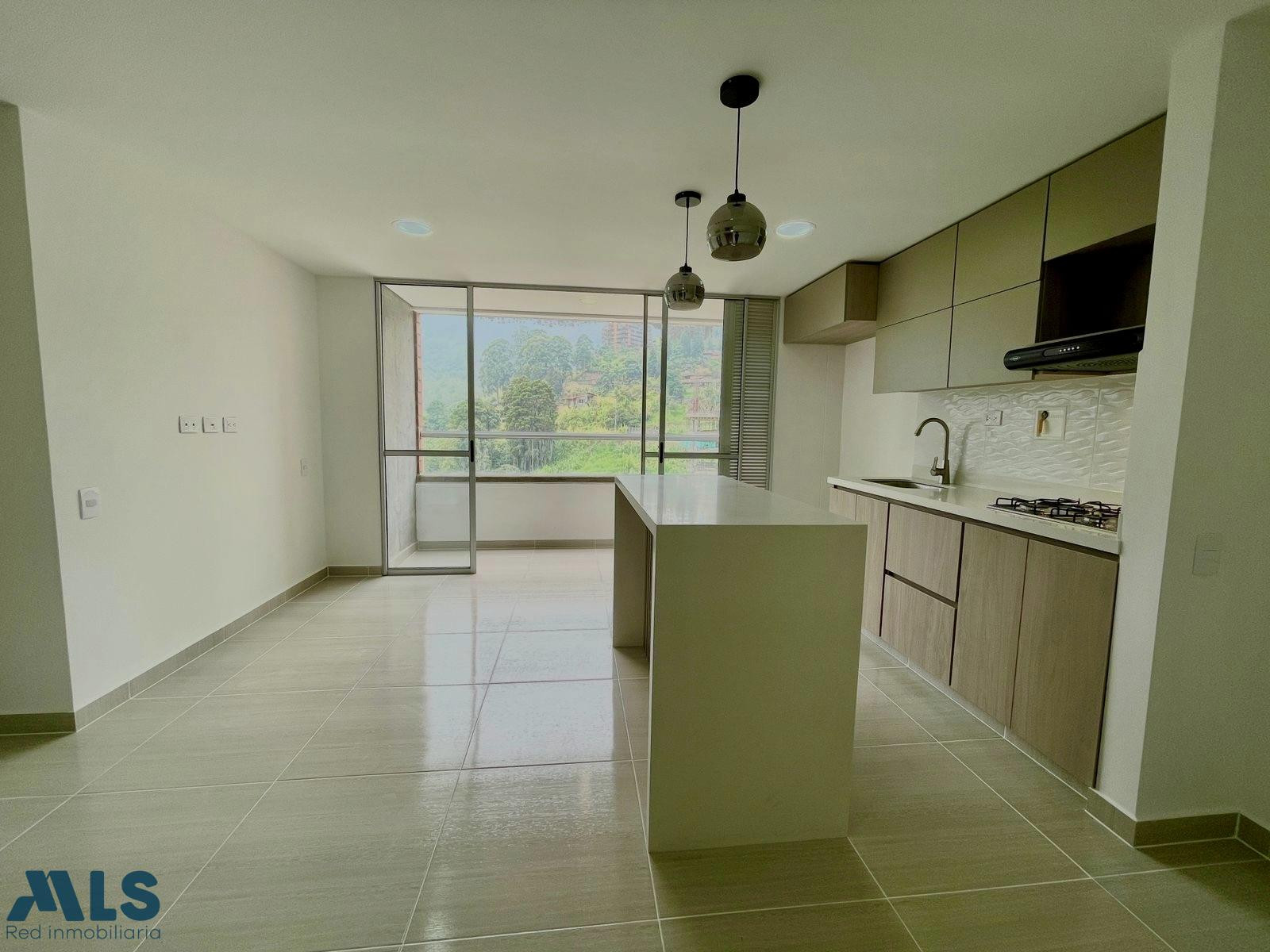 Excelente opcion por precio y ubicación. sabaneta - loma de san jose