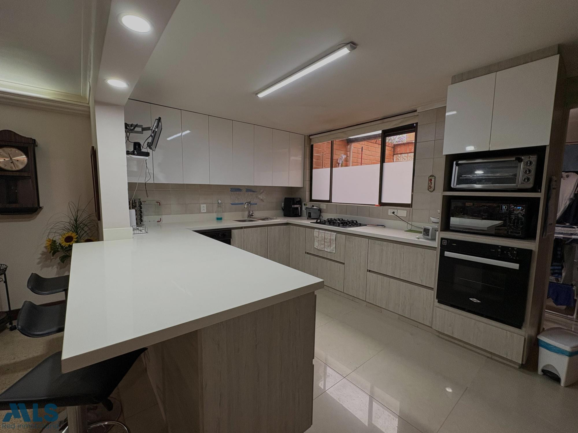 casa en unidad cerrada en El Poblado medellin - la visitacion