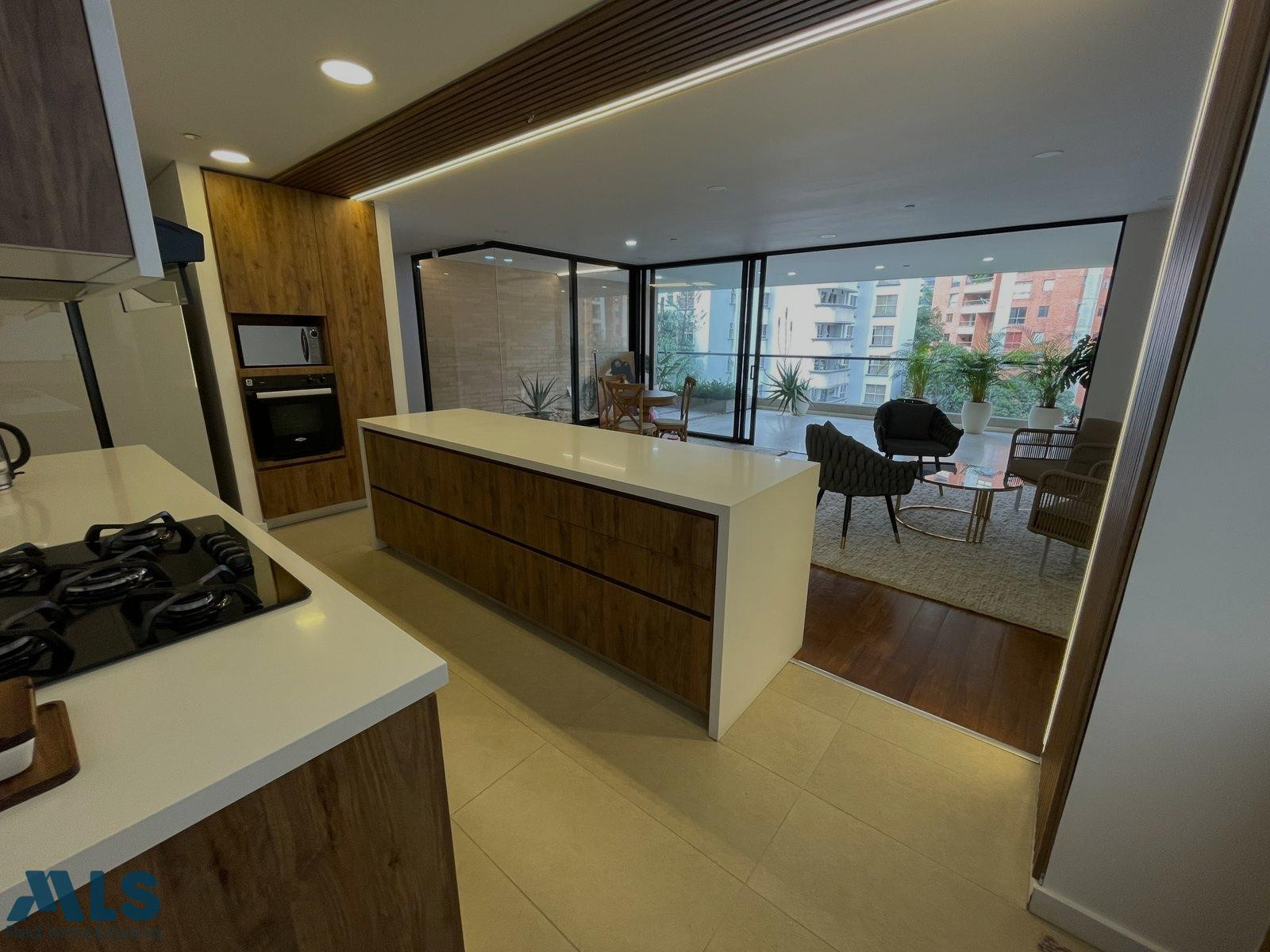 Apartamento moderno en Poblado medellin - santa maria de los angeles