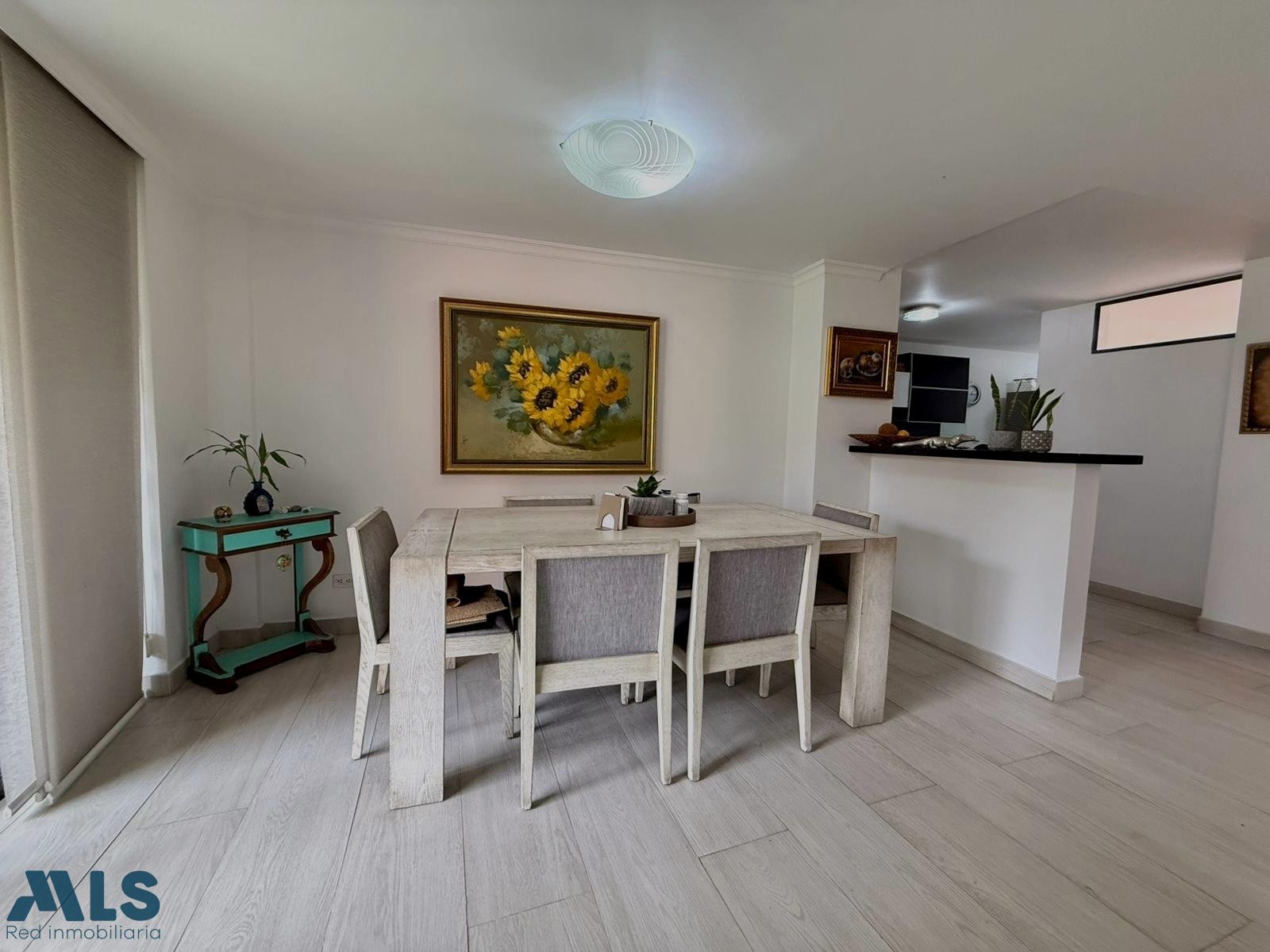 Hermosa casa en Unidad con Amenities. envigado - loma el atravesado