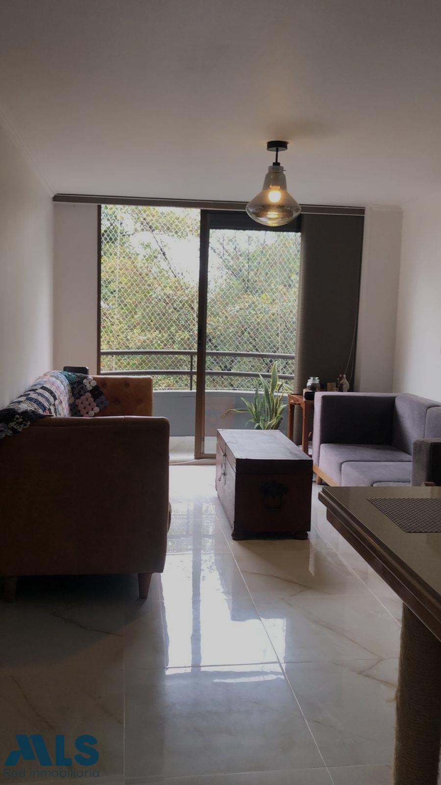 Hermoso apartamento en excelente estado, con una encantadora vista a zonas verdes. medellin - la visitacion
