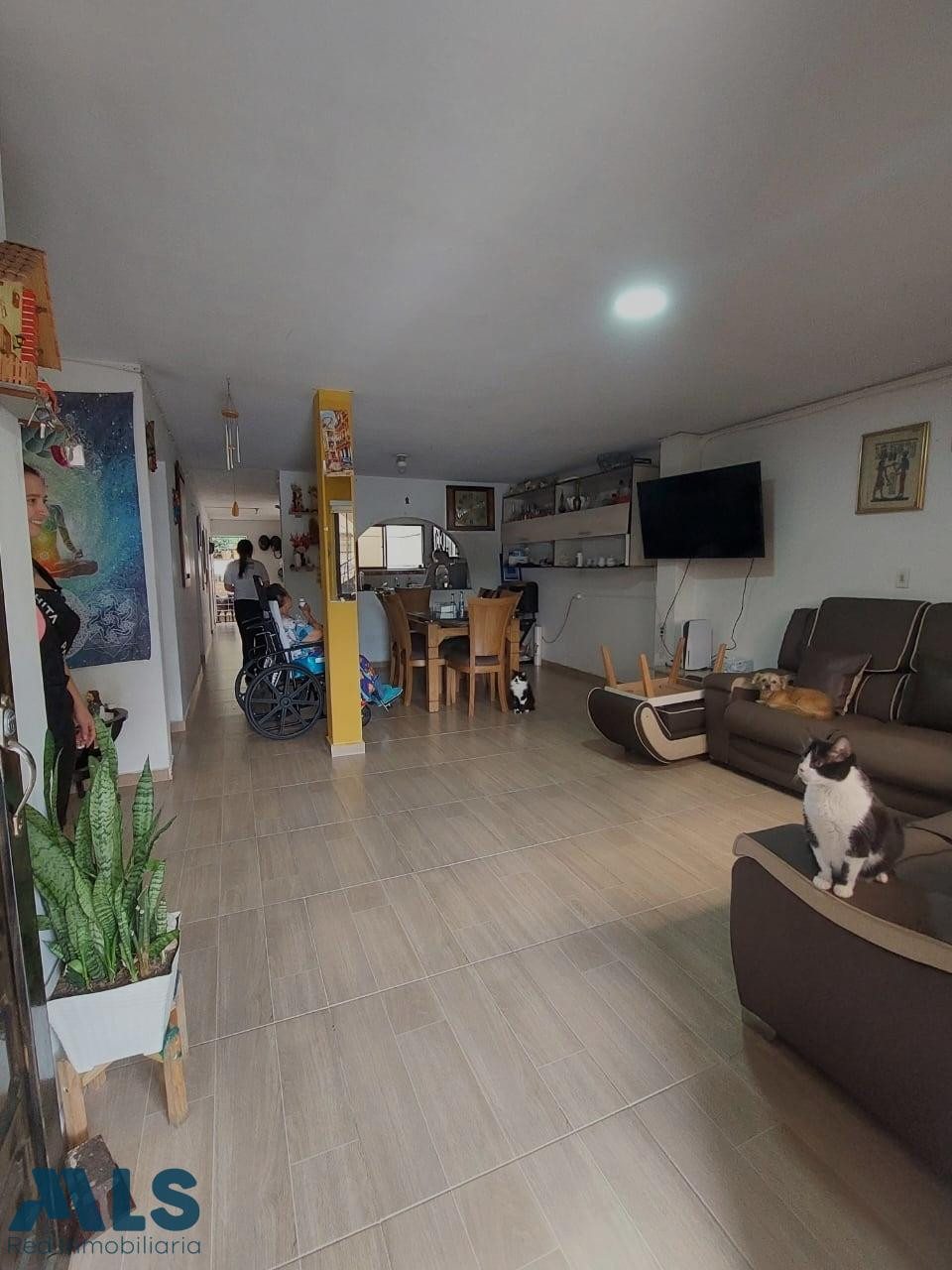 En venta amplio apartamento en Bello bello - prado
