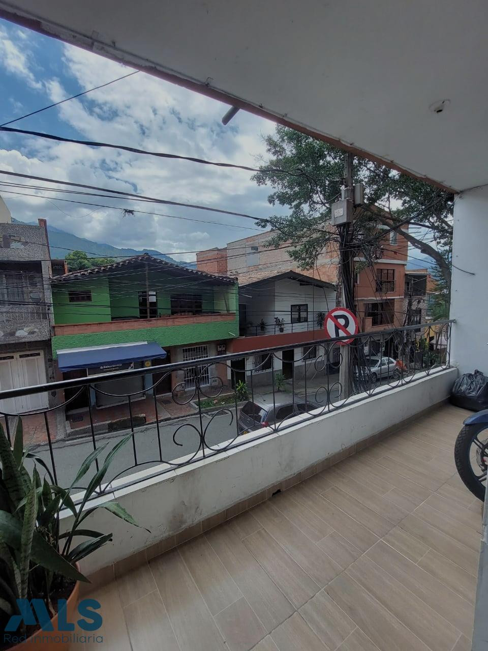 En venta amplio apartamento en Bello bello - prado
