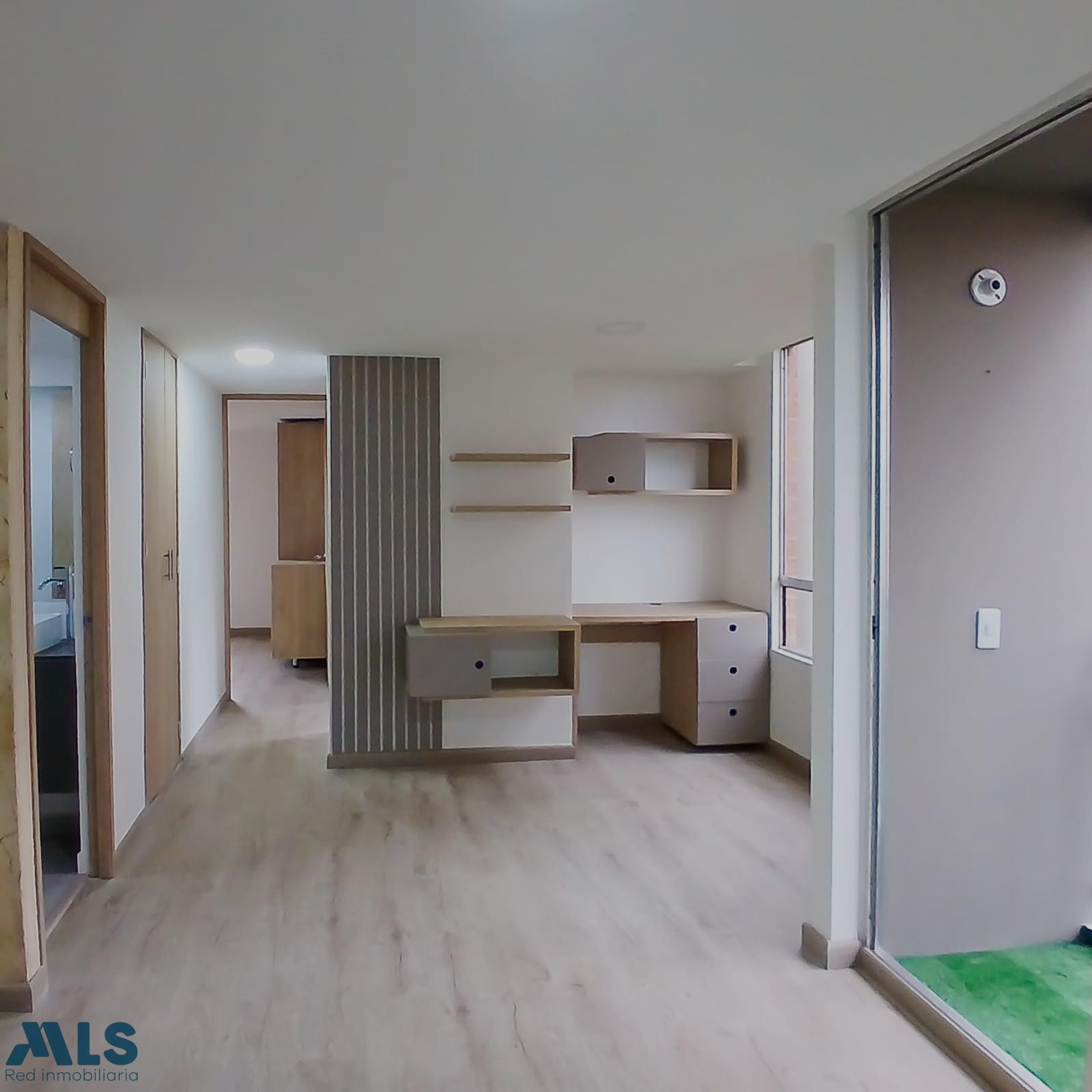 Apartamento totalmente remodelado en loma del indio. medellin - loma del indio