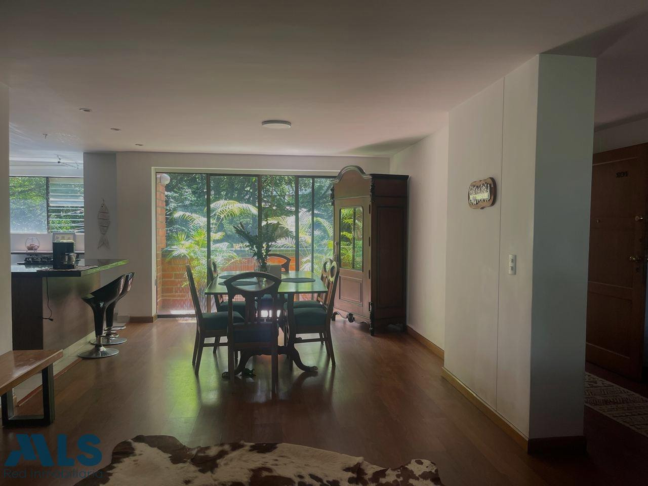 Amplio apartamento ubicado en el Poblado medellin - provenza