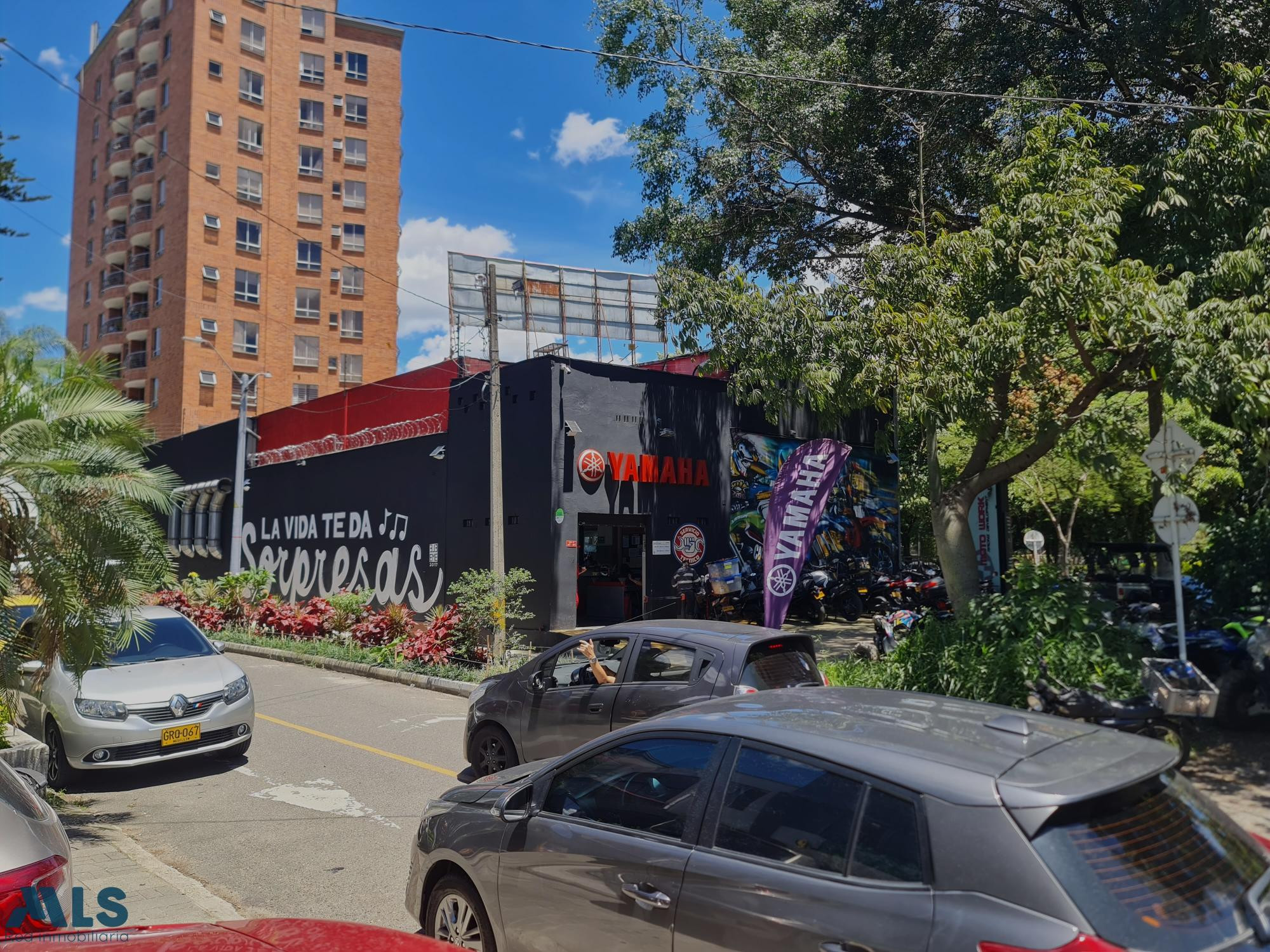 Tu marca en la mejor vitrina. medellin - patio bonito