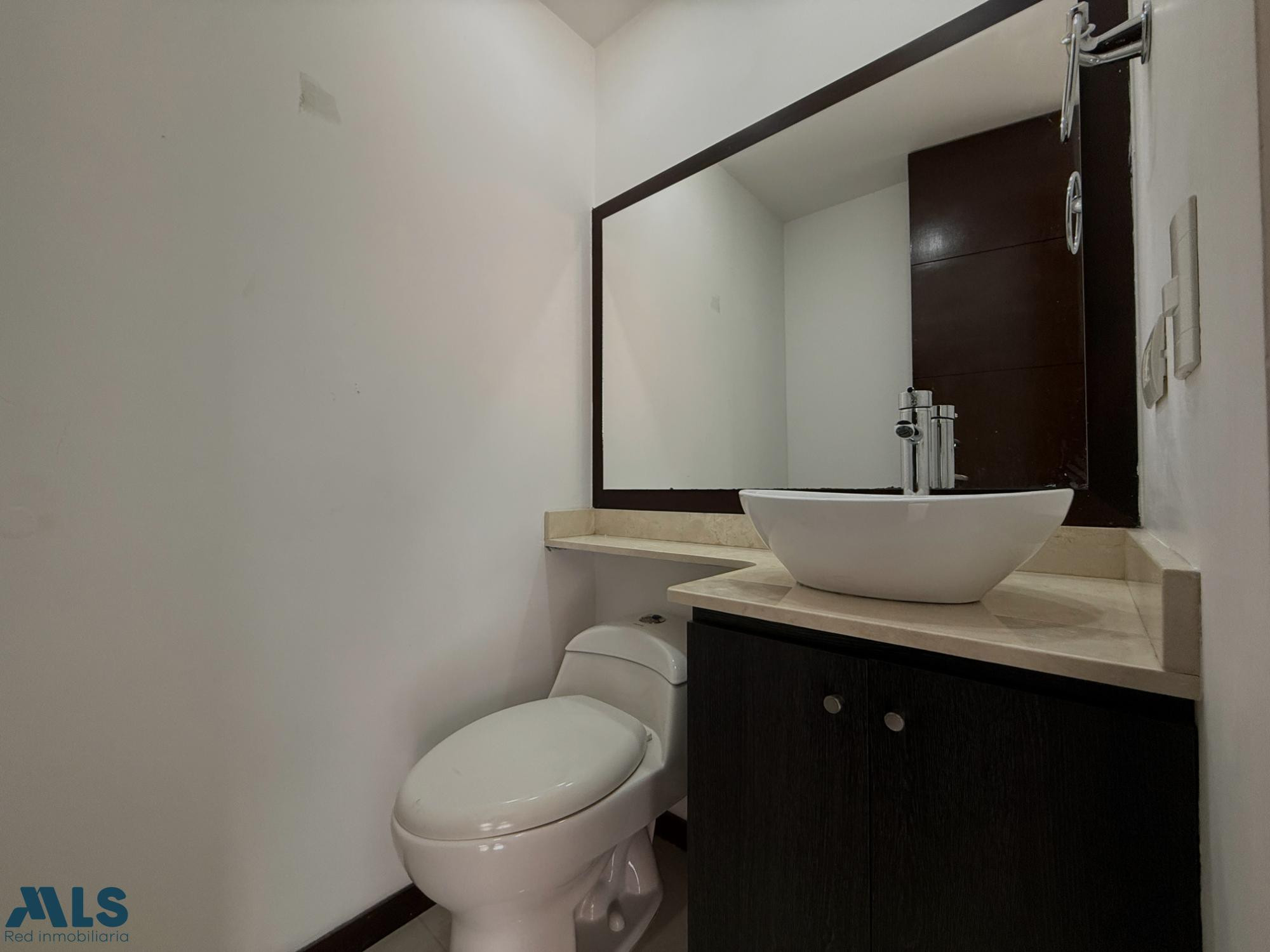 Hermosa apartamento con vista en el Poblado en los Balsos! medellin - los balsos no 1