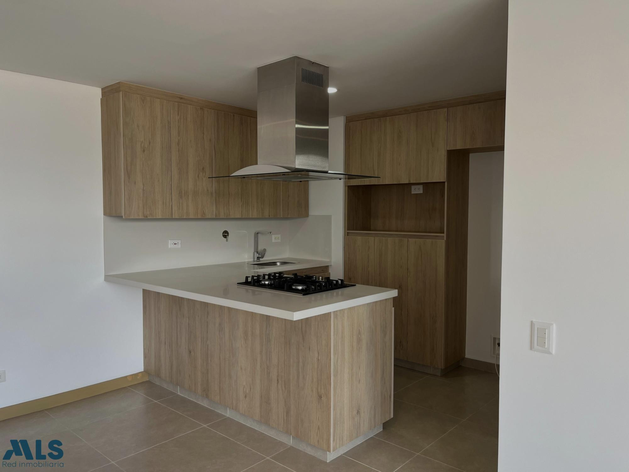 Apartamento en venta con hermosa vista en las palmas medellin - las palmas
