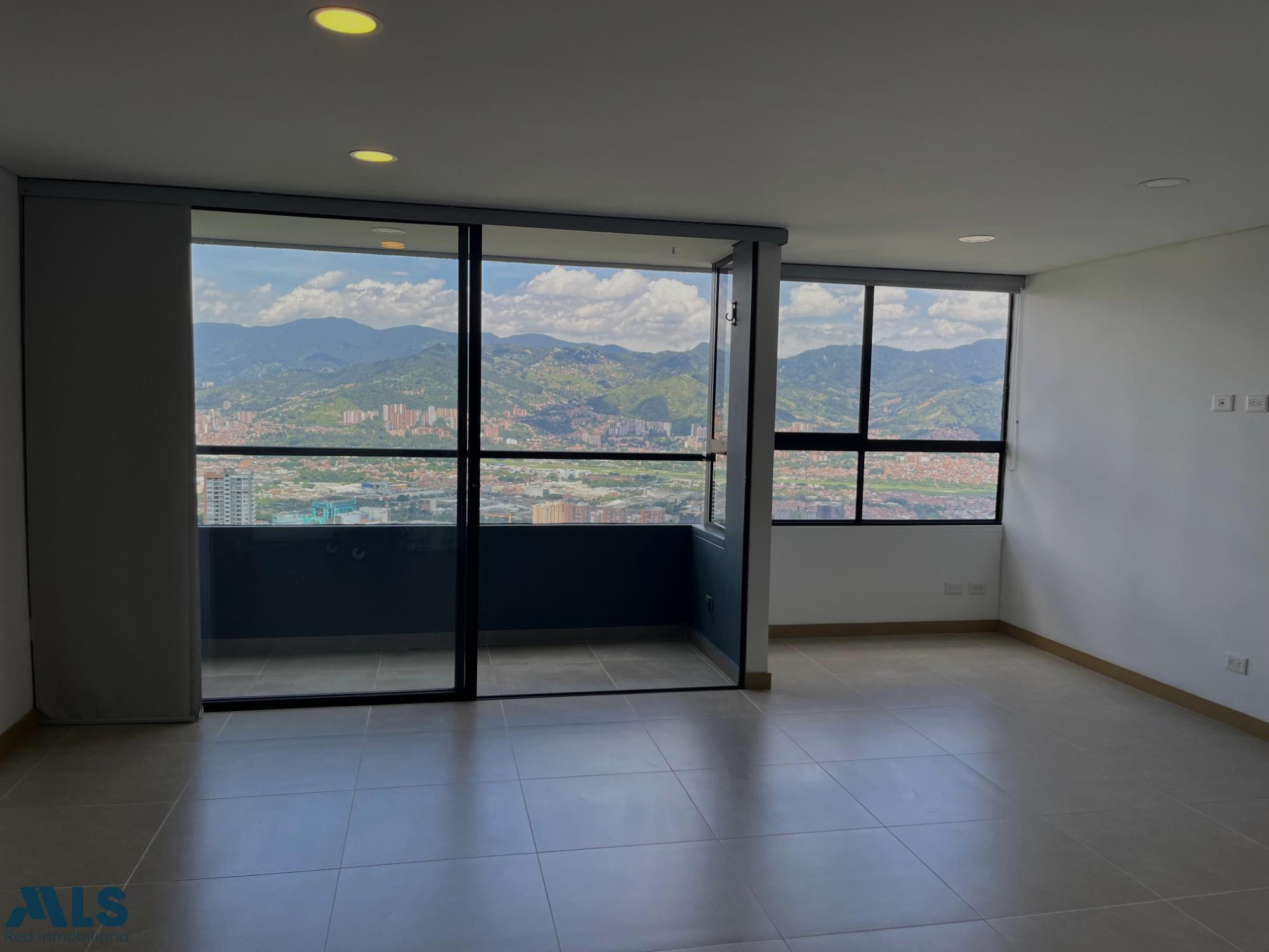 Apartamento en venta con hermosa vista en las palmas medellin - las palmas