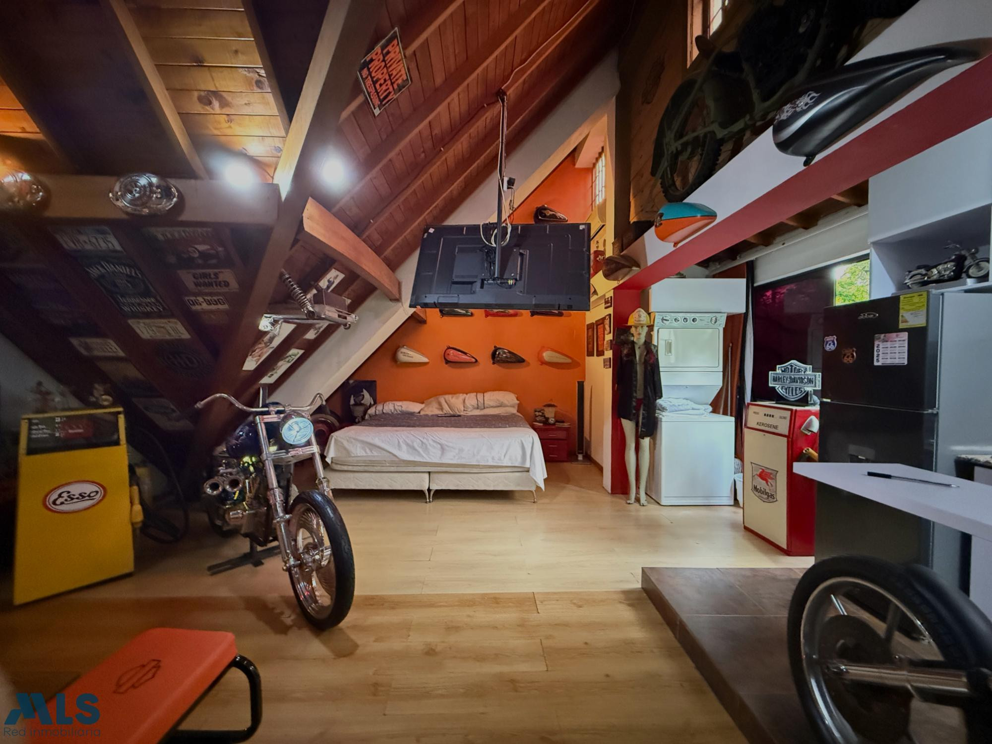 Apartaestudio para rentas corta (Harley Davidson) medellin - la consolata