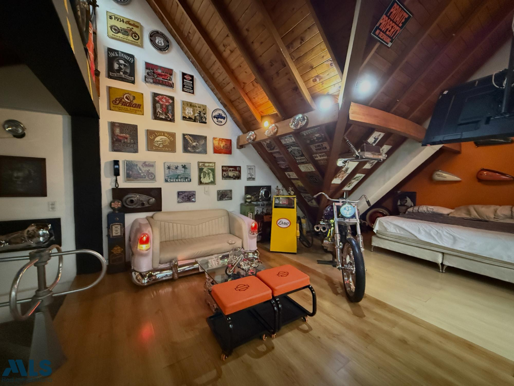 Apartaestudio para rentas corta (Harley Davidson) medellin - la consolata