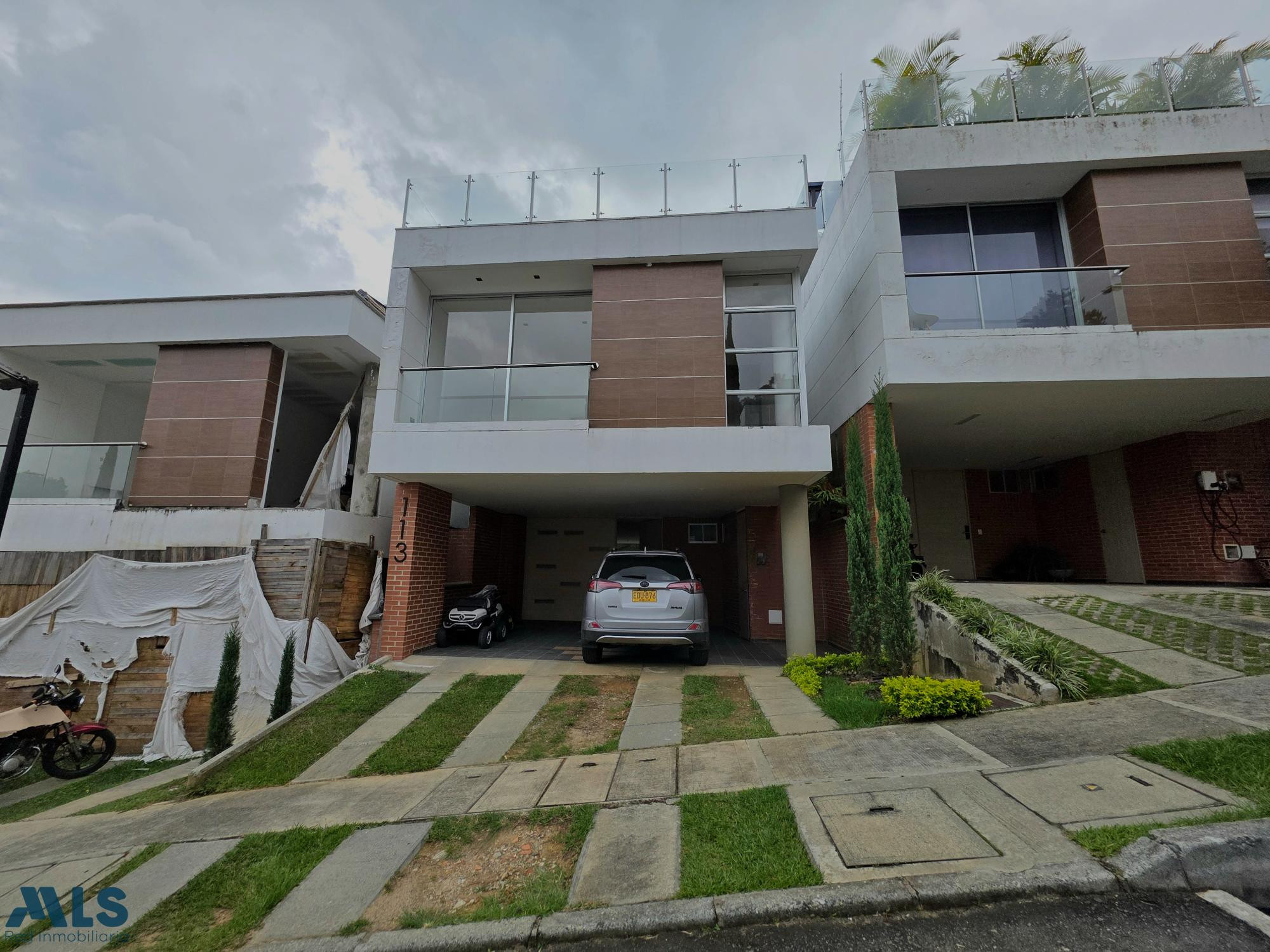 Hermosa casa remodelada en la Loma del Atravesado envigado - loma el atravesado