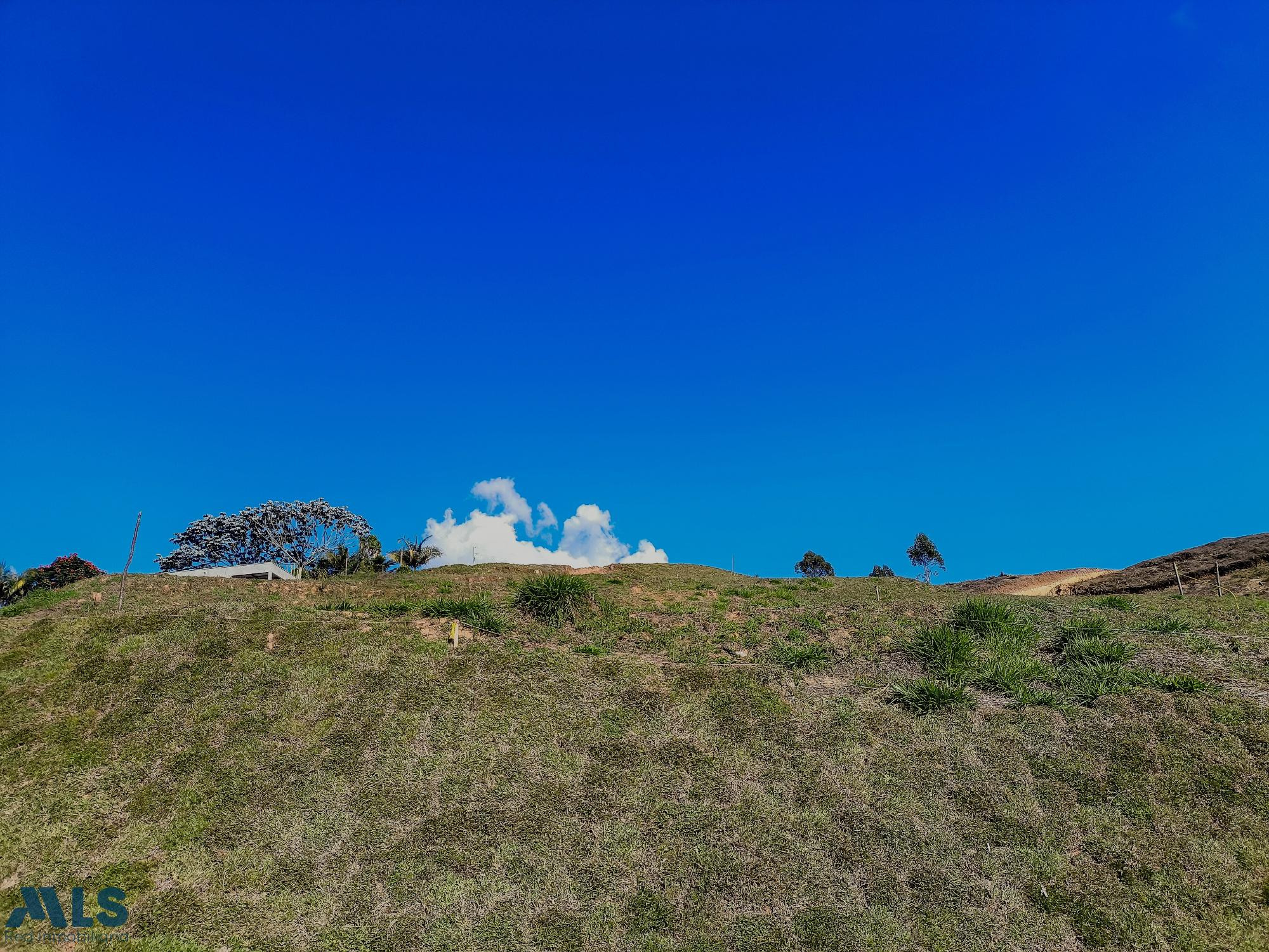 Venta de lote con vista al campo de golf Club La Macarena en MARVERDE rionegro - corredor vial rionegro marinilla