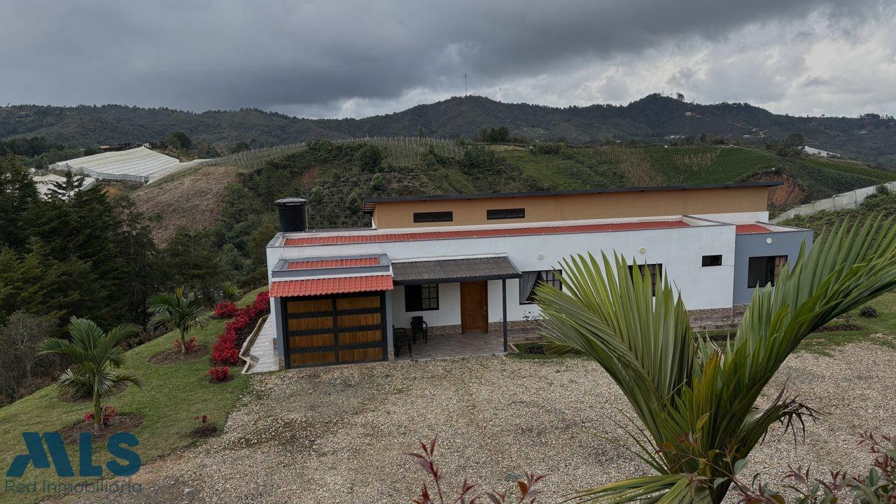 VENDO CASA CAMPESTRE CON HERMOSA VISTA VERDE san-vicente - rural
