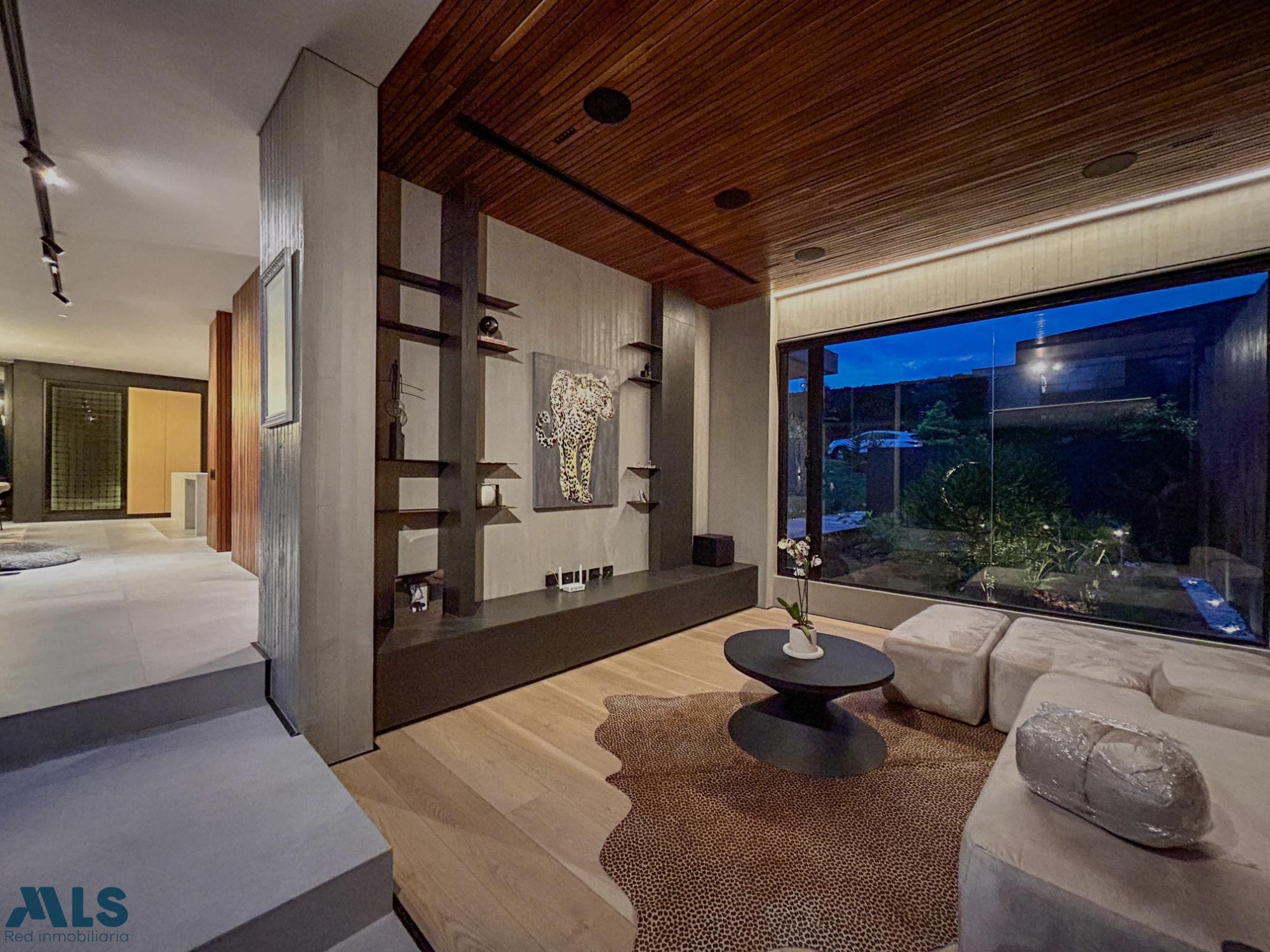 Espectacular casa con acabados superiores! envigado - alto de las palmas