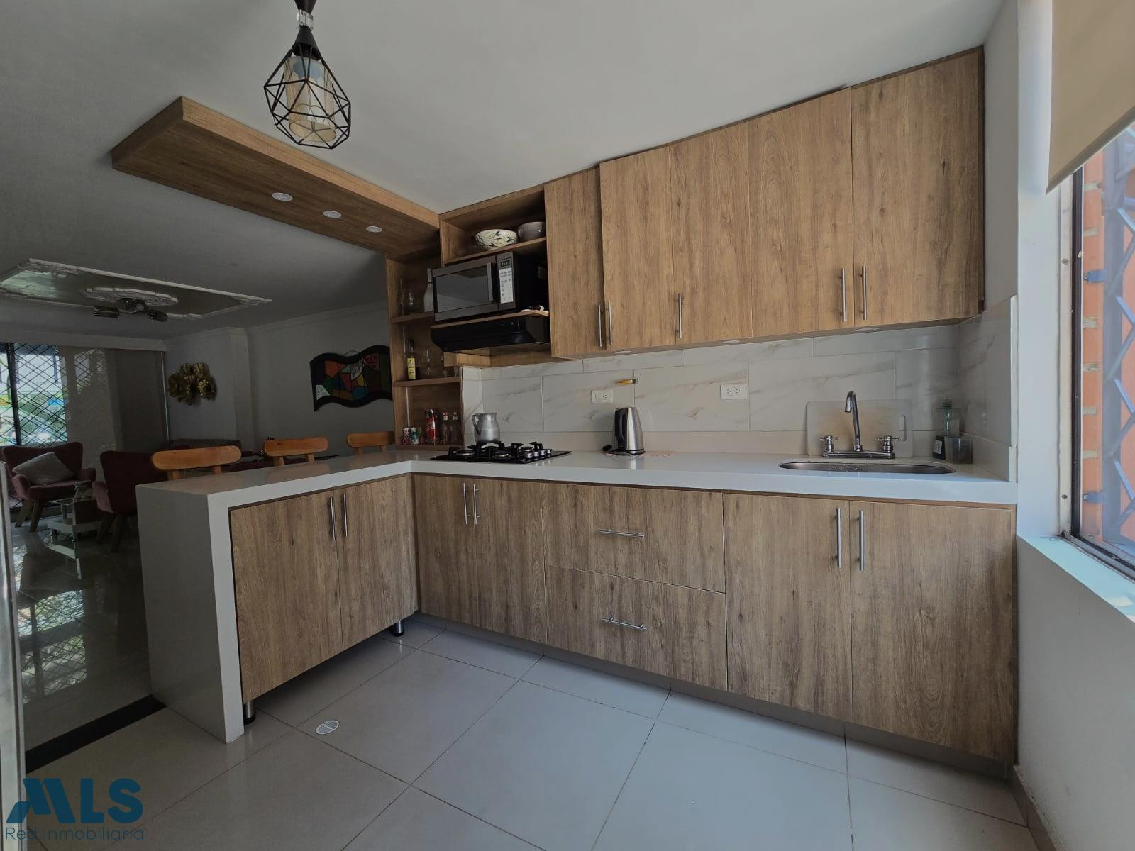 Apartamento en Los colores Muy bien ubicado medellin - los colores