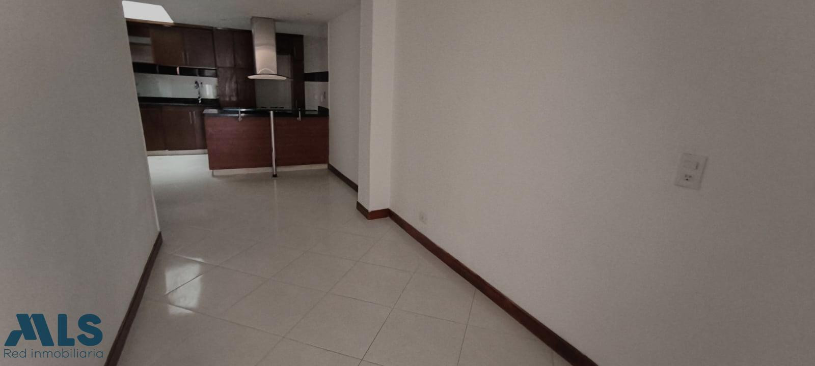 Loma del Indio casa en unidad cerrada medellin - loma del indio