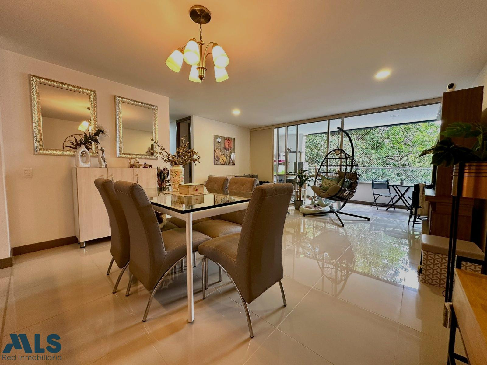 Apartamento con 2 terrazas y balcón en Envigado envigado - el trianon