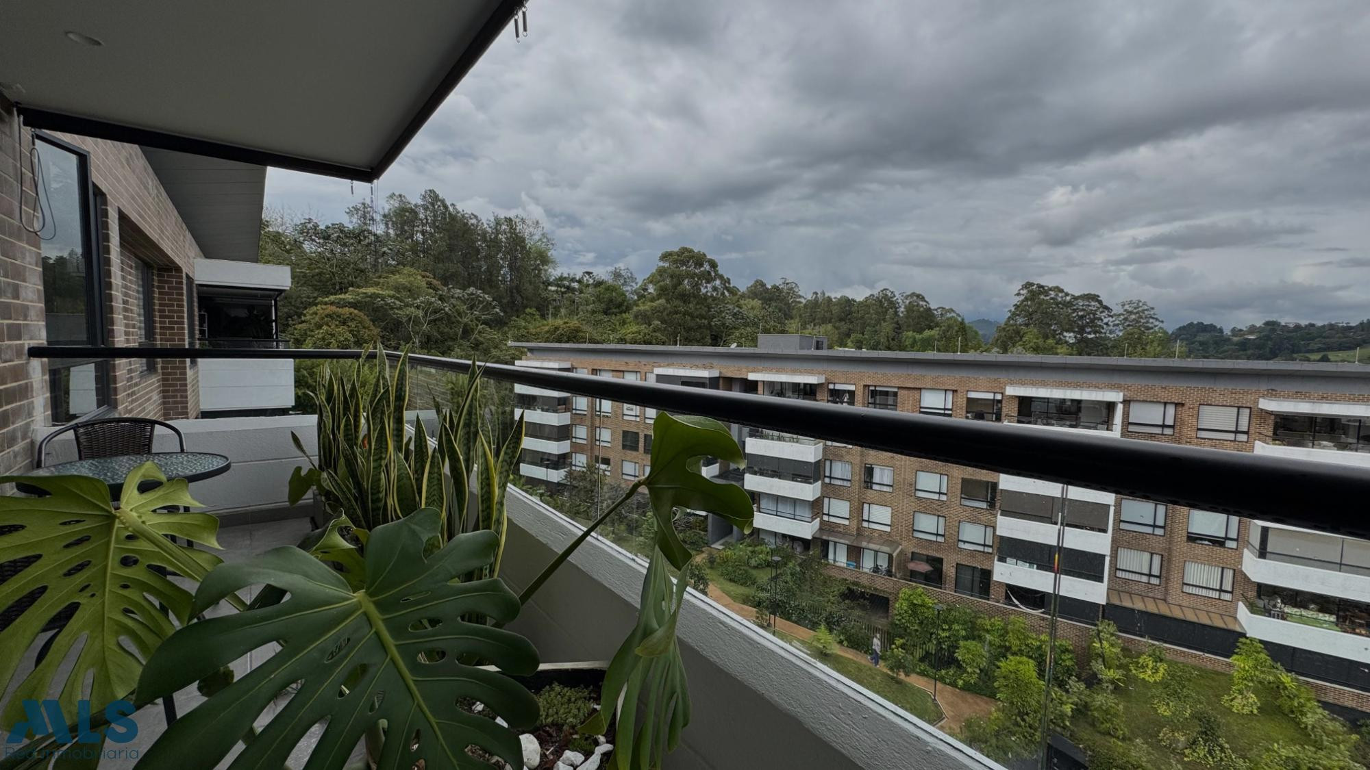 VENDO LINDO APARTAMENTO CONFORTABLE Y CON ACABADOS FUNCIONALES el-retiro - v la maria