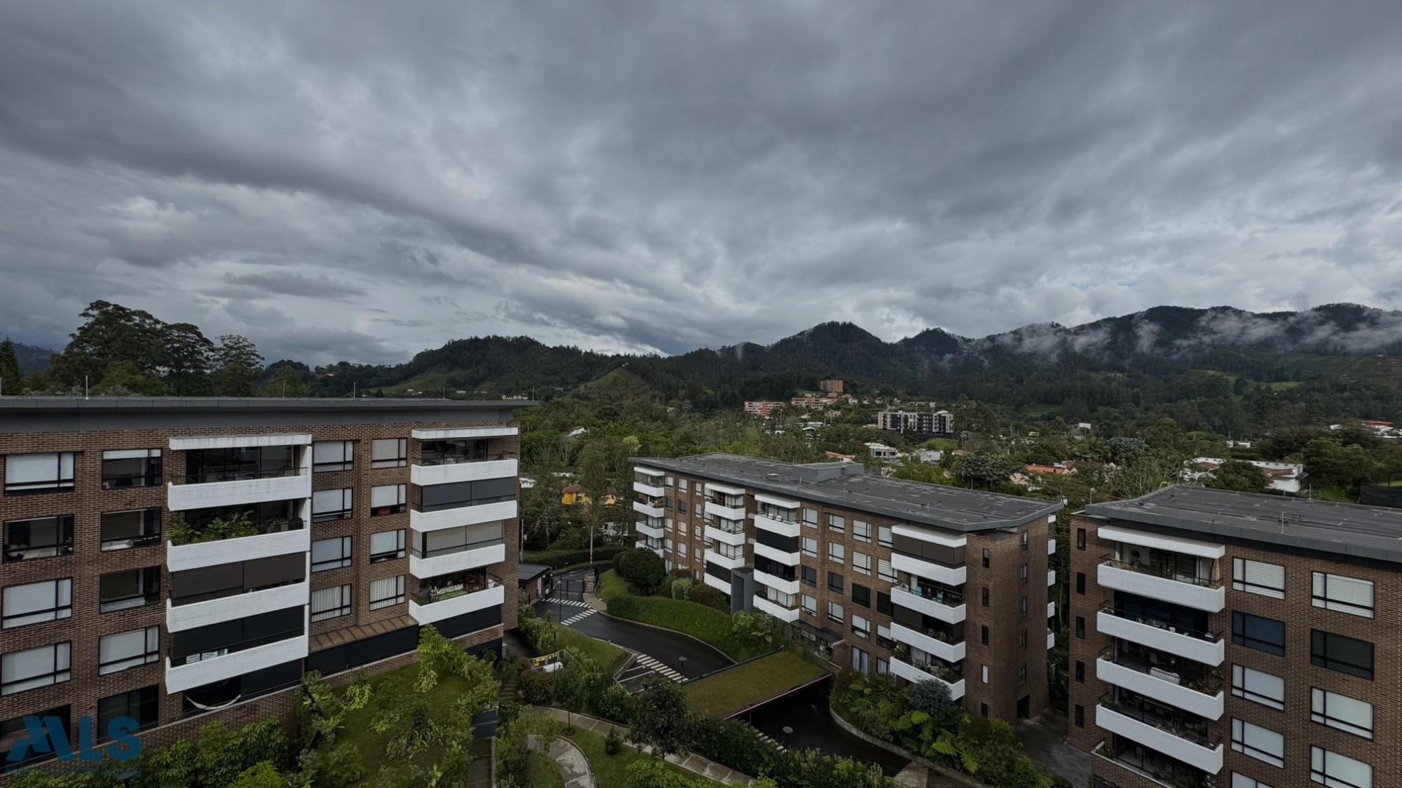 VENDO LINDO APARTAMENTO CONFORTABLE Y CON ACABADOS FUNCIONALES el-retiro - v la maria