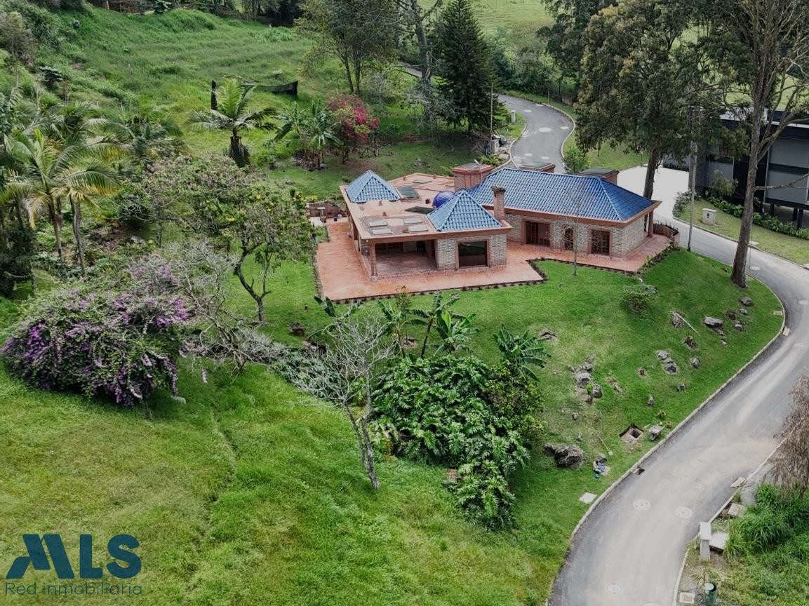 Casa campestre en la parte baja del Escobero envigado - loma del escobero
