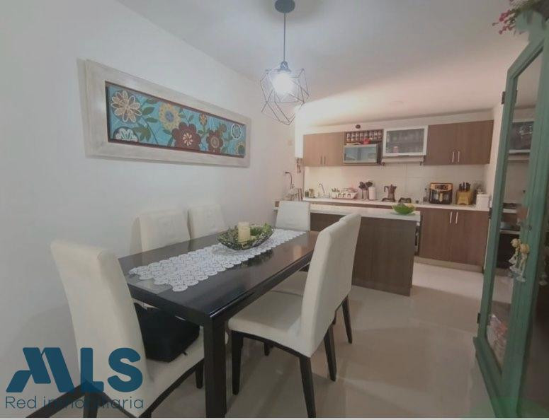 Apartamento en parte baja de loma de san jose sabaneta - loma de san jose