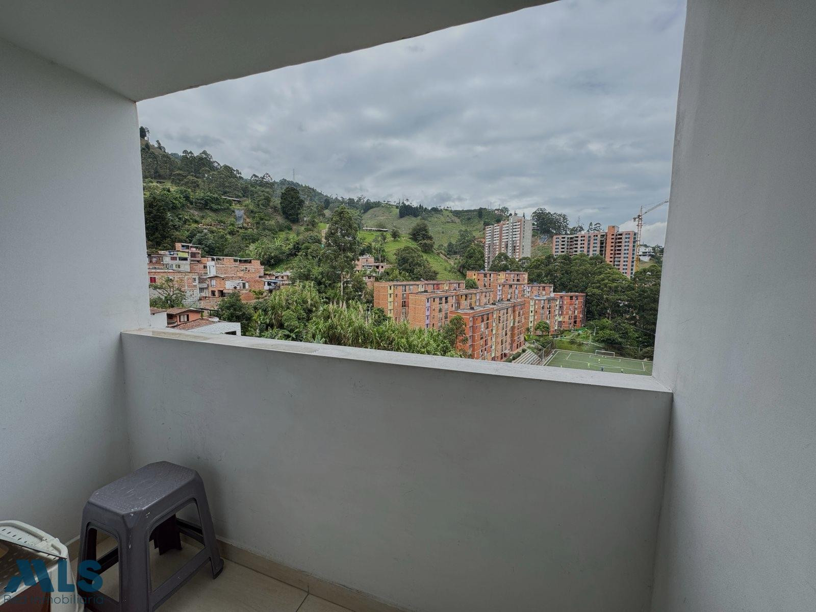 Apartamento amplio y con buenos acabados sabaneta - v maria auxiliadora