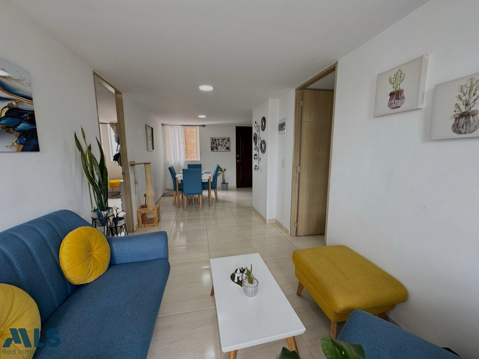 Apartamento amplio y con buenos acabados sabaneta - v maria auxiliadora