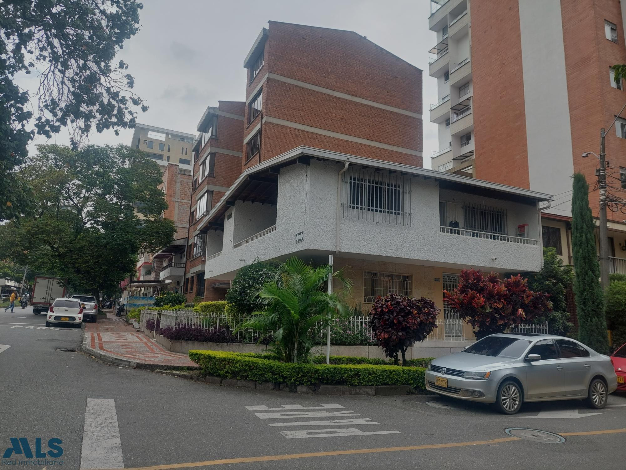 Excelente alternativa de inversón. medellin - laureles