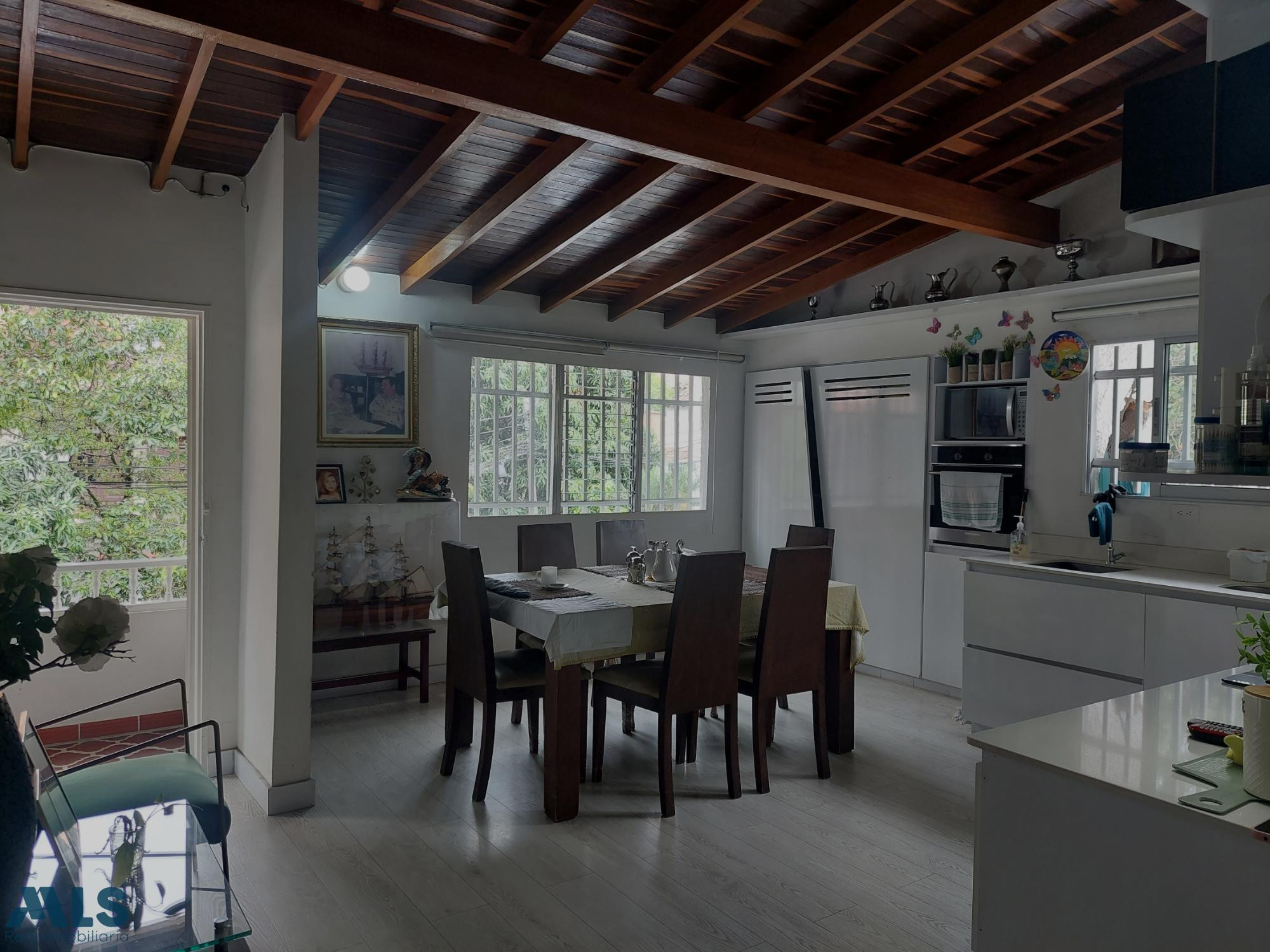 Excelente alternativa de inversón. medellin - laureles