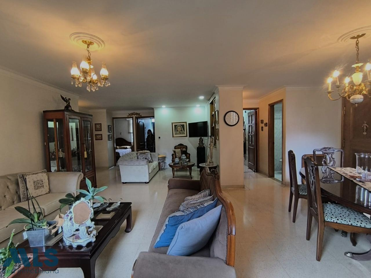 venta $740.000.000, apartamento en venta ubicado Cerca de la Iglesia Santa Teresita. medellin - laureles