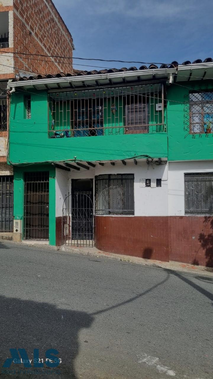 CASA CON EXCELENTES ESPACIOS E ILUMINACION medellin - la mansion