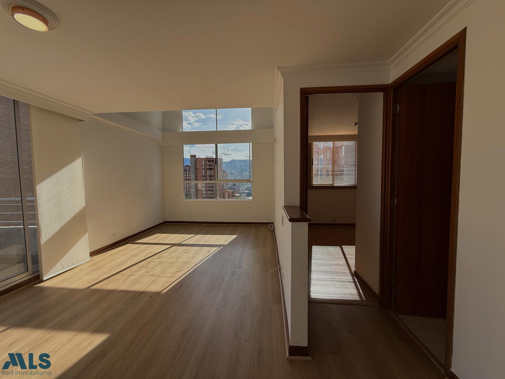 Apartamento duplex con excelente ubicación medellin - los balsos no 1