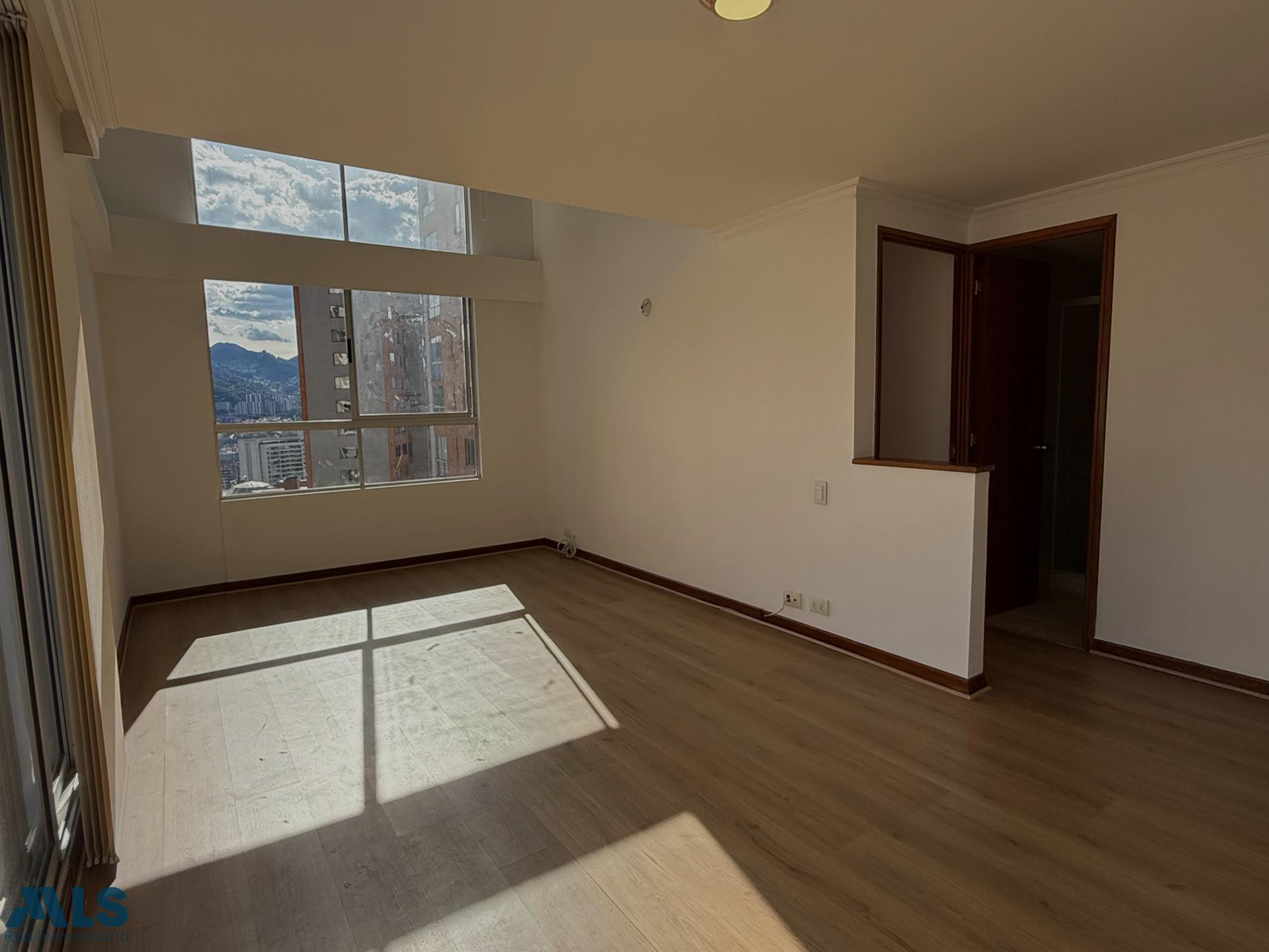 Apartamento duplex con excelente ubicación medellin - los balsos no 1