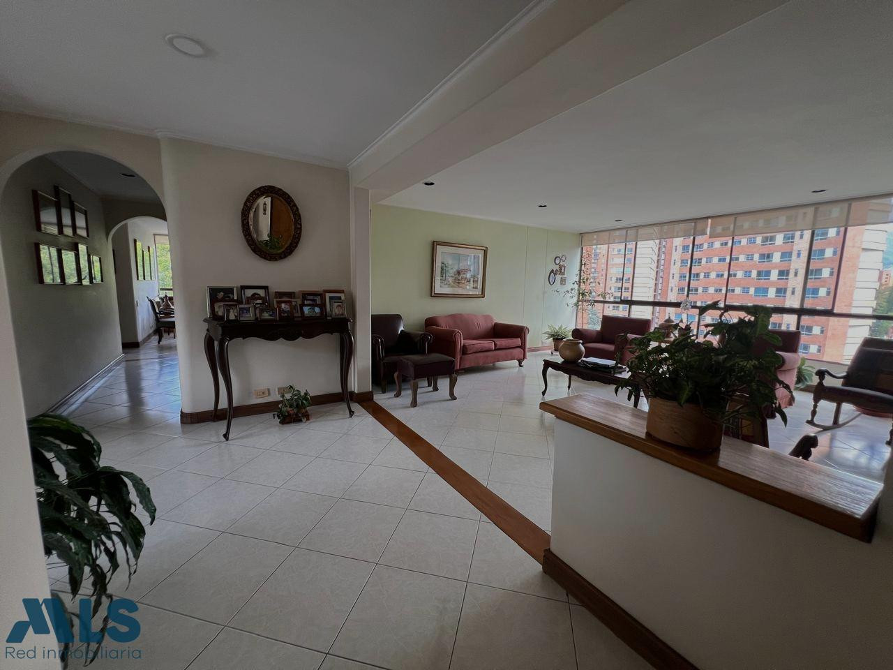 Amplio e iluminado apartamento medellin - los balsos no 2