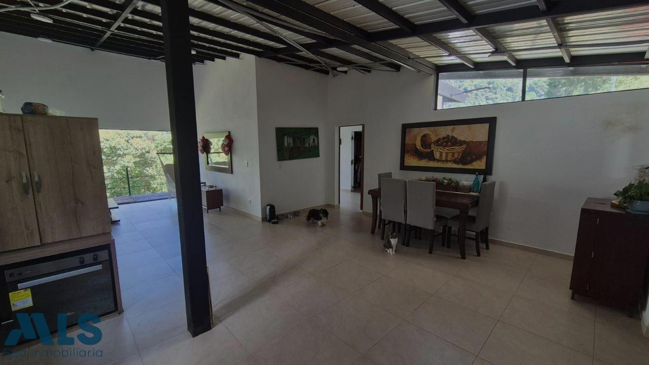 Casa campestre en parcelación caldas - v la miel