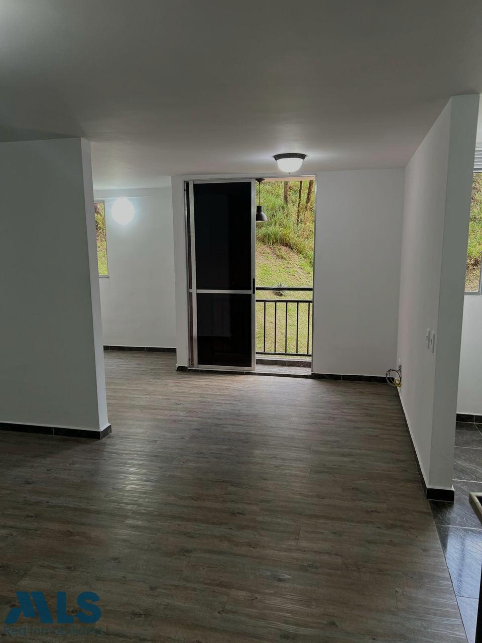 APARTAMENTO CON EXCELENTES ACABADOS IDEAL PARA INERSION medellin - calasanz