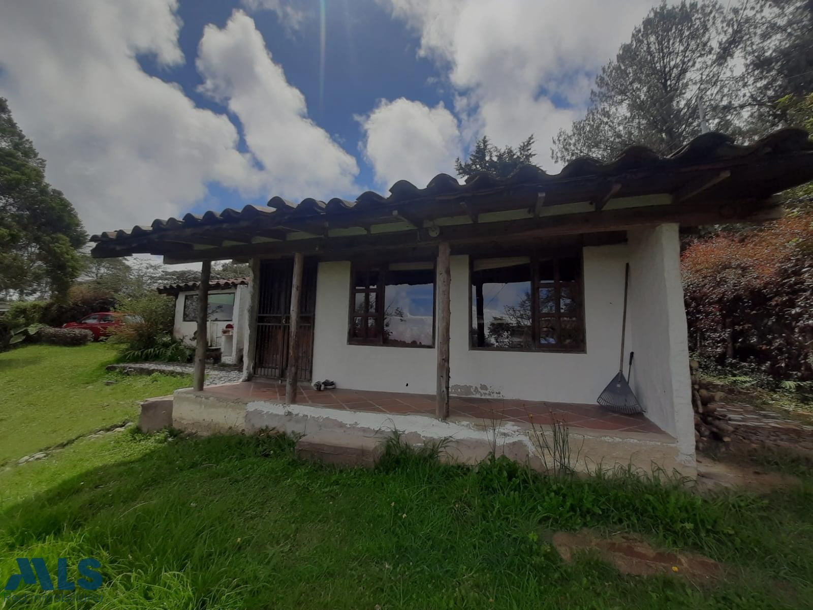 Buena ubicación santa-elena - rural