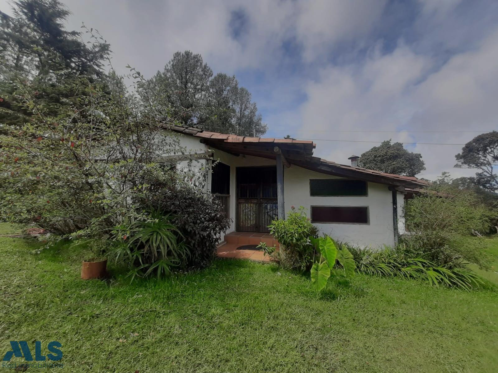 Buena ubicación santa-elena - rural