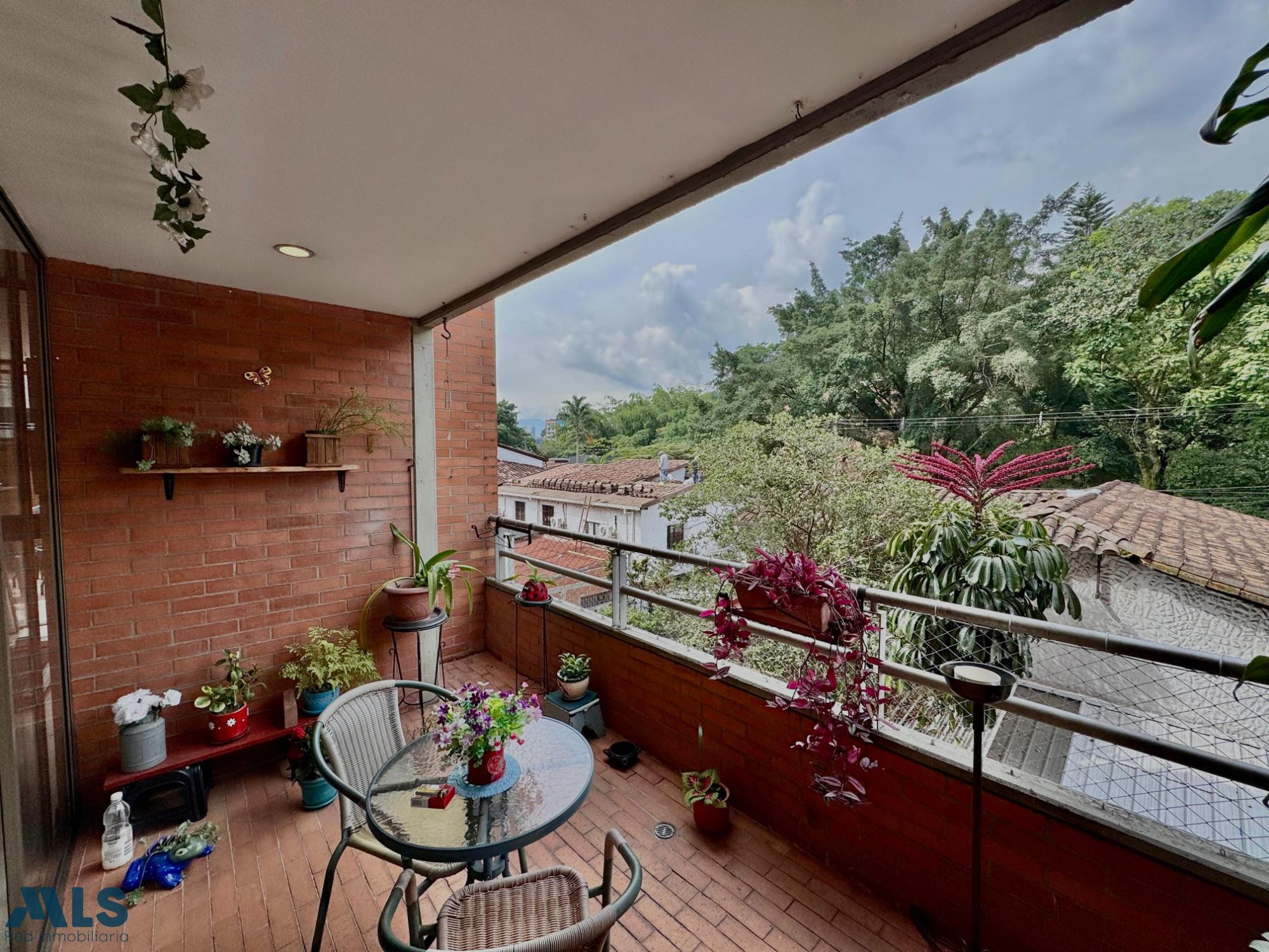 Acogedor apartamento en zona plana, cerca a todo! medellin - patio bonito