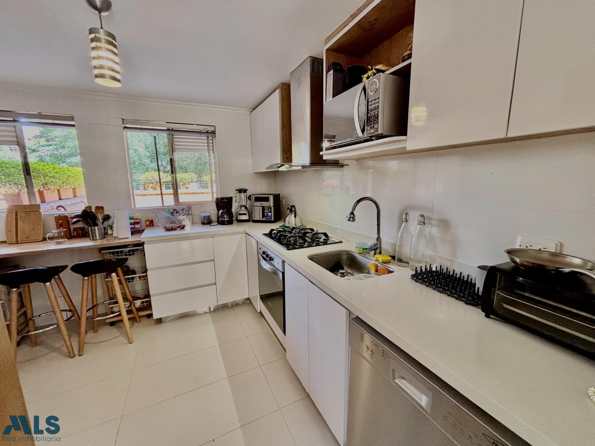 ¡Descubre tu nuevo hogar en El Poblado! medellin - castropol