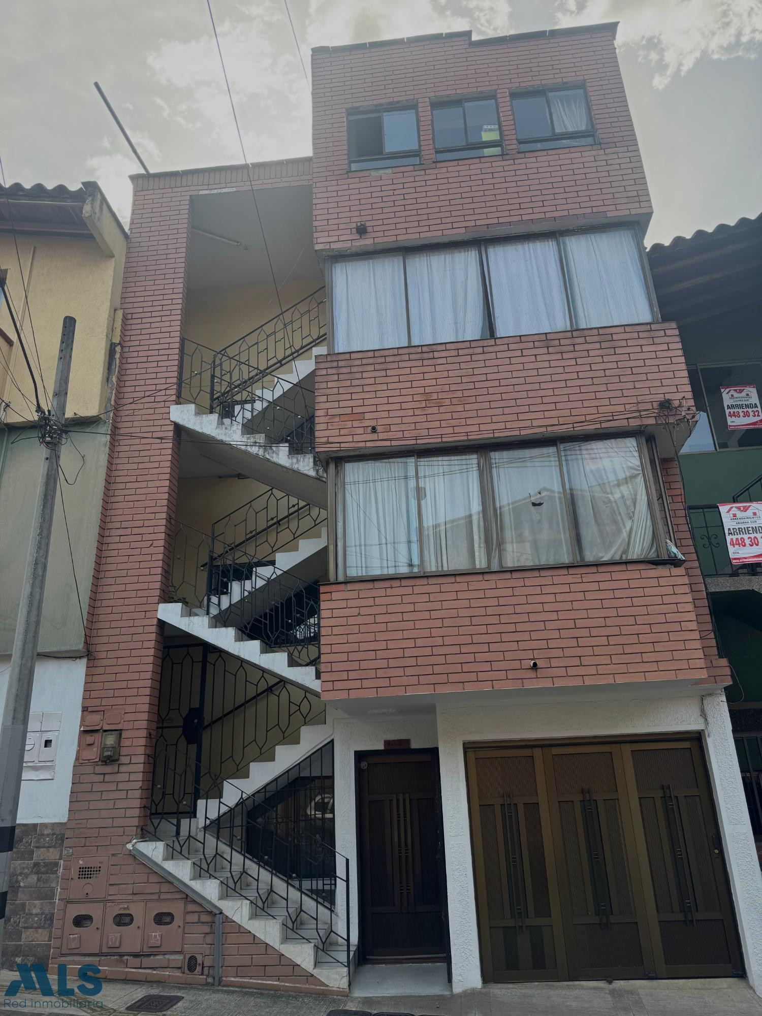 CASA REMODELADA CON UNA MUY BUENA UBICACIÓN ENVIGADO envigado - barrio mesa