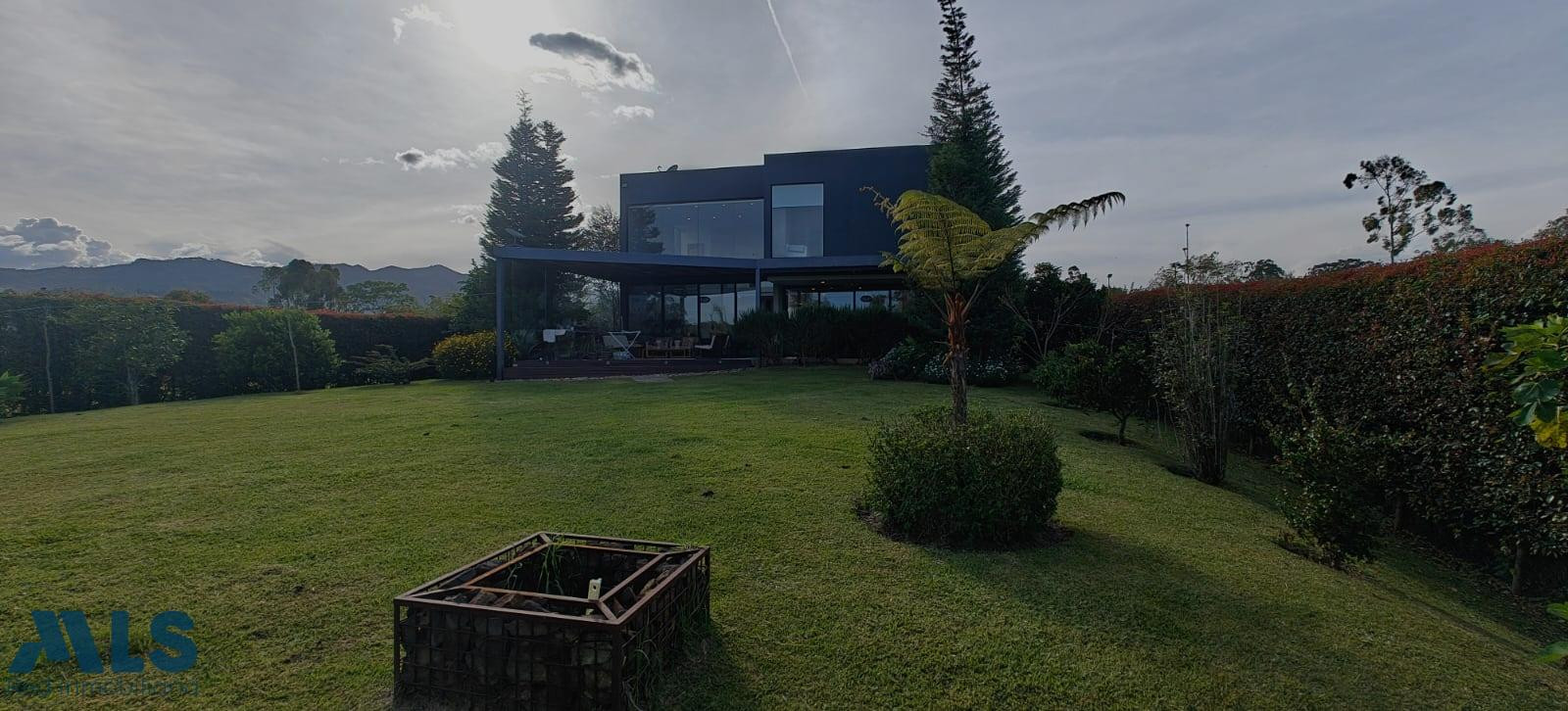 casa de lujo en exclusiva unidad en llanogrande rionegro - llanogrande